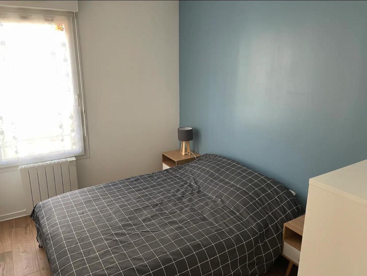 2 - 50m De La - Parking Apartment
